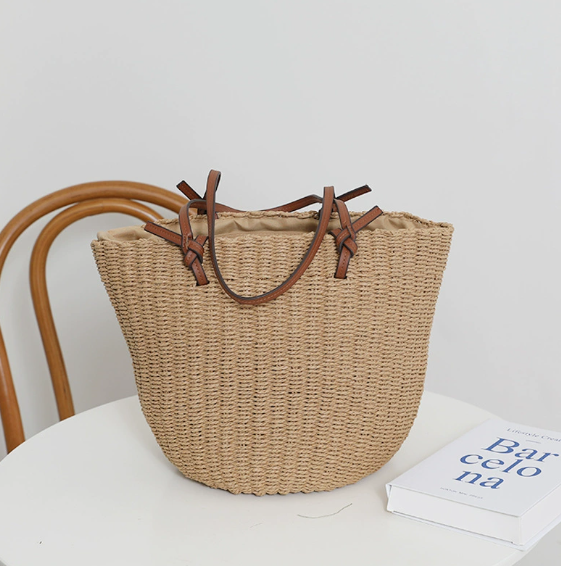 Retro straw bag, versatile shoulder bucket bag, portable rattan bag, hand-woven bag